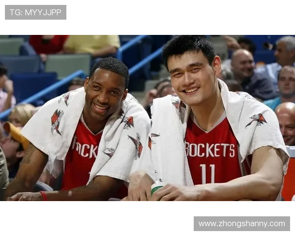 安德森与姚明的篮球传奇：跨越文化的友谊与合作之路